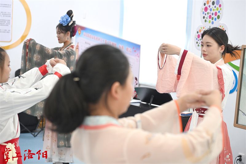 学礼仪(4617860)-20230714170640.jpg